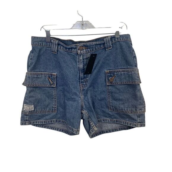 Vintage Levi's Cargo Shorts - Picture 1 of 10